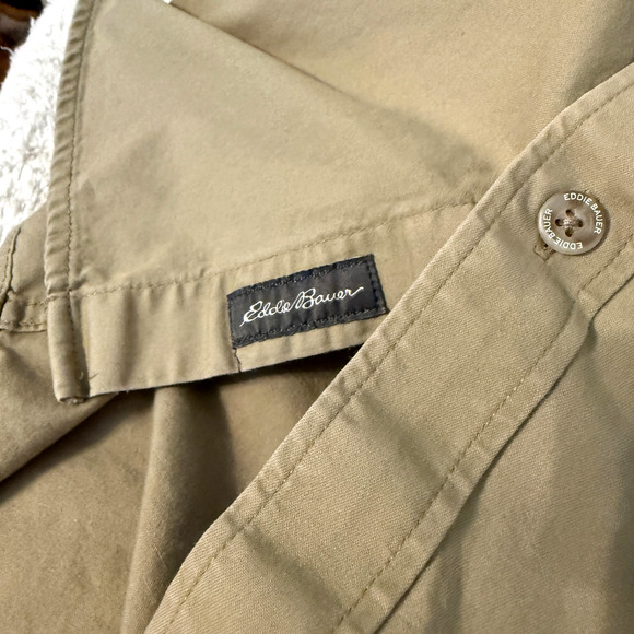 Eddie Bauer Men's Button Down Beige Long Sleeve Shirt Size Large Casual Staple - Picture 5 of 11